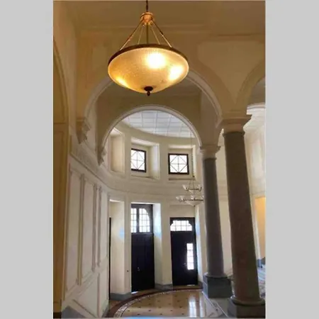 Historic Miramare Palace Apartment Genua